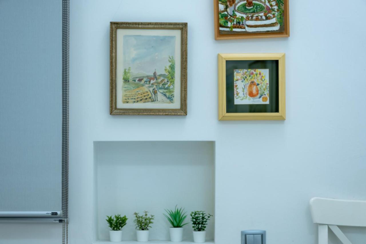 Apartamento En Monumento Historico Nacional Corral Del Conde-Duque De Olivares Sevilla Kültér fotó
