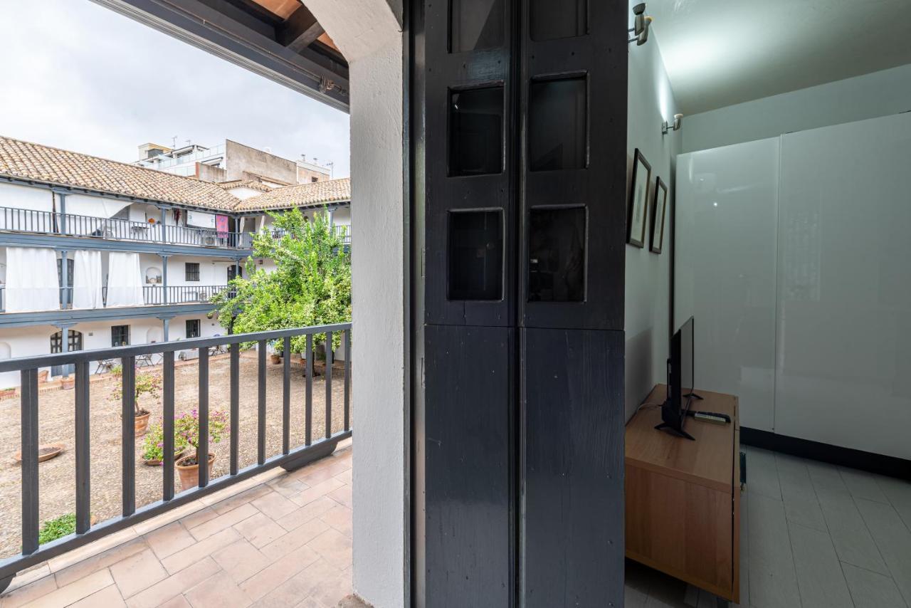 Apartamento En Monumento Historico Nacional Corral Del Conde-Duque De Olivares Sevilla Kültér fotó