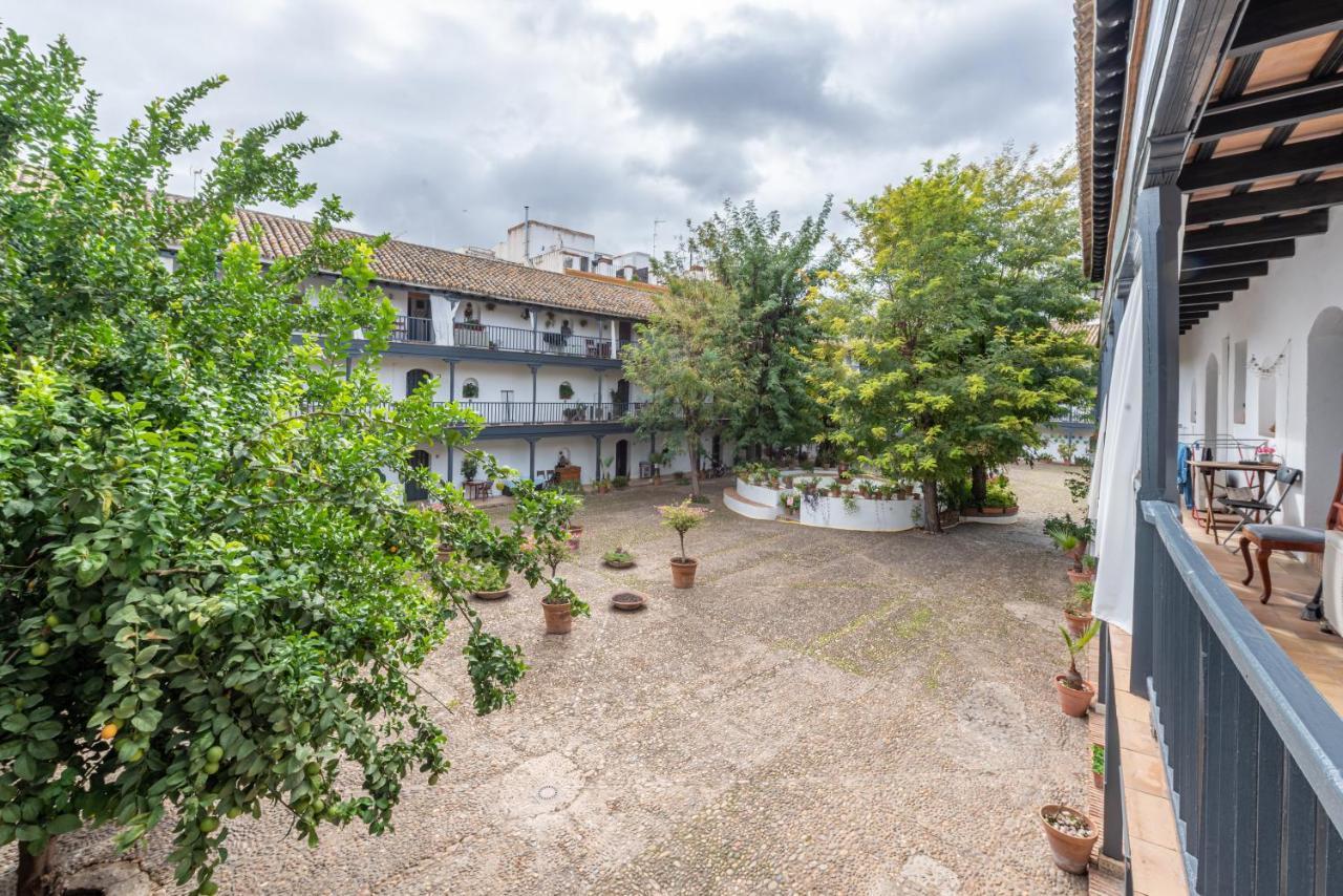 Apartamento En Monumento Historico Nacional Corral Del Conde-Duque De Olivares Sevilla Kültér fotó