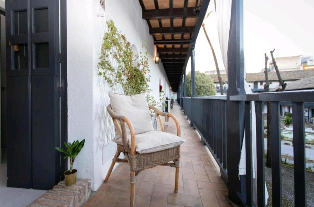 Apartamento En Monumento Historico Nacional Corral Del Conde-Duque De Olivares Sevilla Kültér fotó